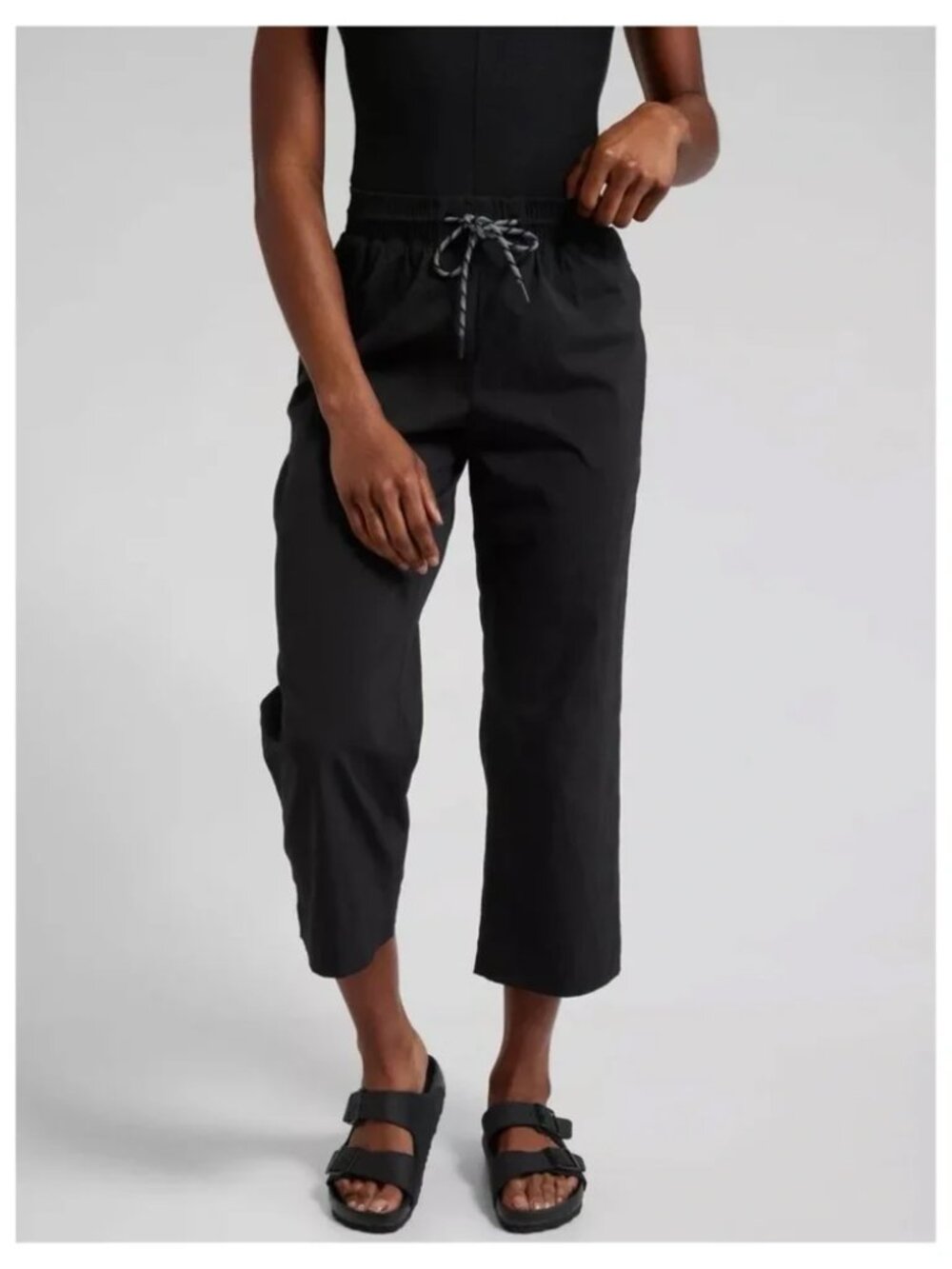 Athleta Trekkie Straight Crop Pants Black Ripstop size 4 Hiking Travel Outdoor
